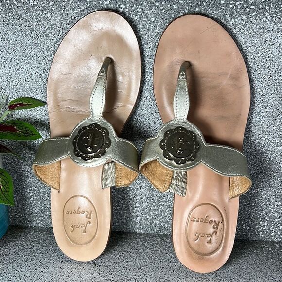 Jack Rogers Larissa Sandals Turnlock Logo Gold Sandals Flip Flops Shoes Size 5.5 - Picture 6 of 8